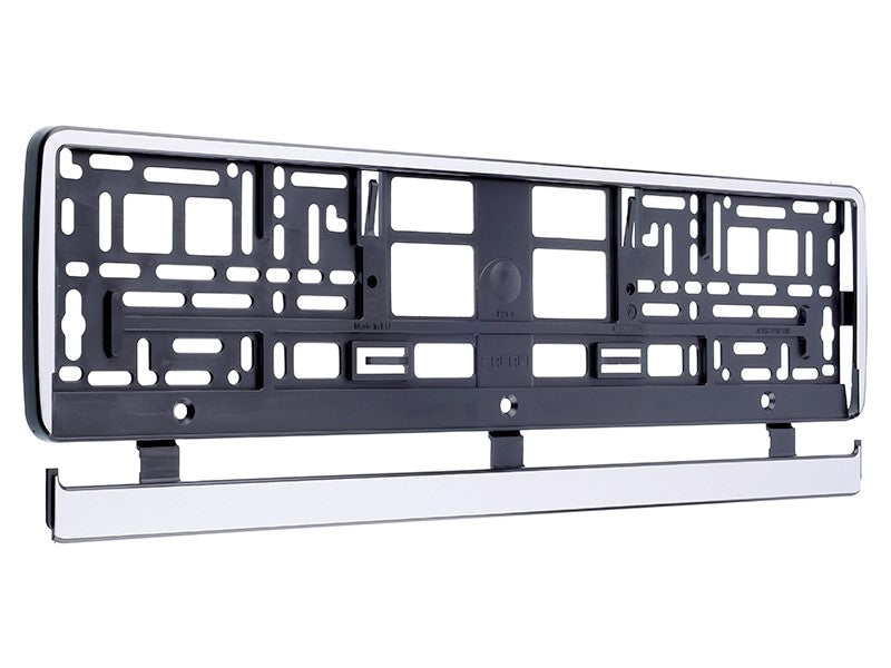 Rendszámtábla keret ezüst szegéllyel