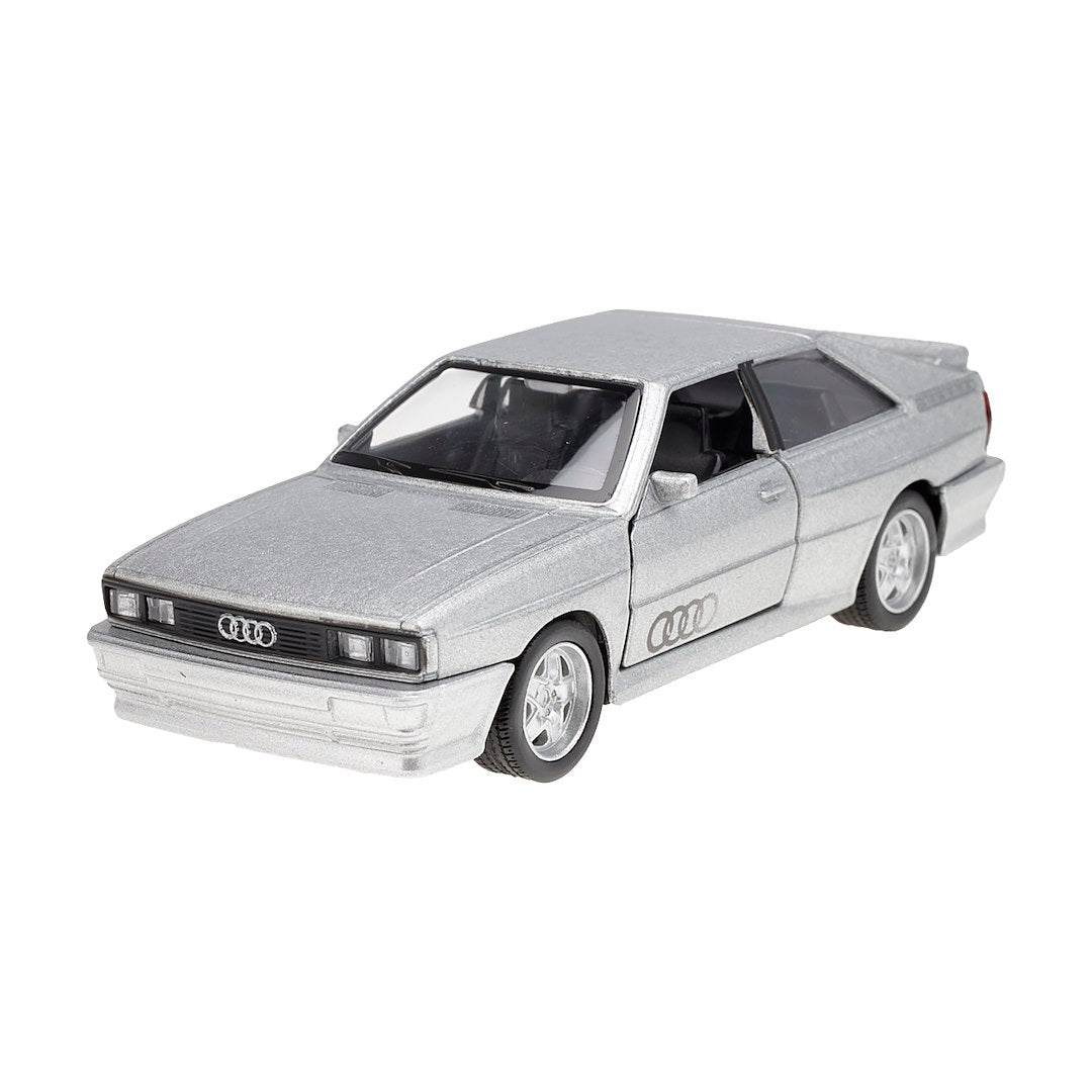 1:35 RMZ Audi Quattro Coupe 1980 1991 ezüst modell – kép 2