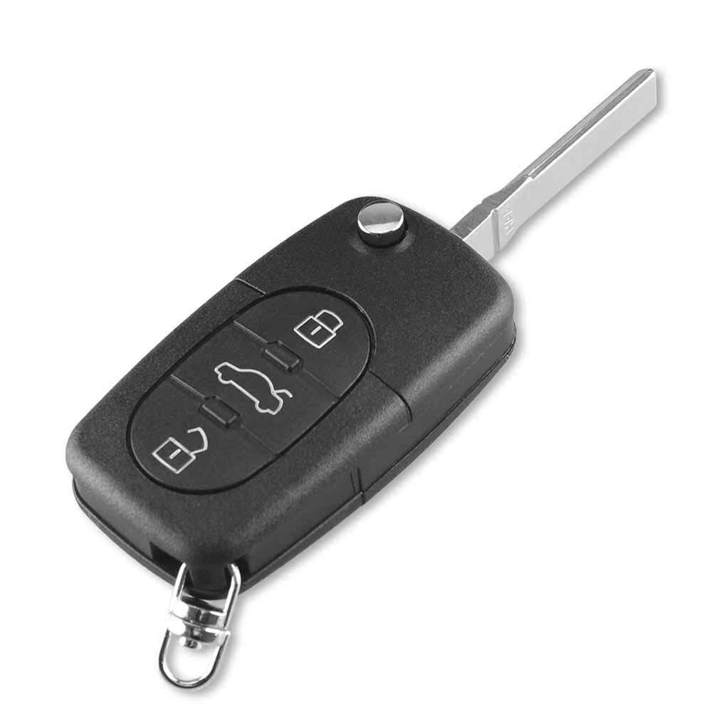 Fekete színű, 3 gombos Audi bicskakulcs, kulcsház.