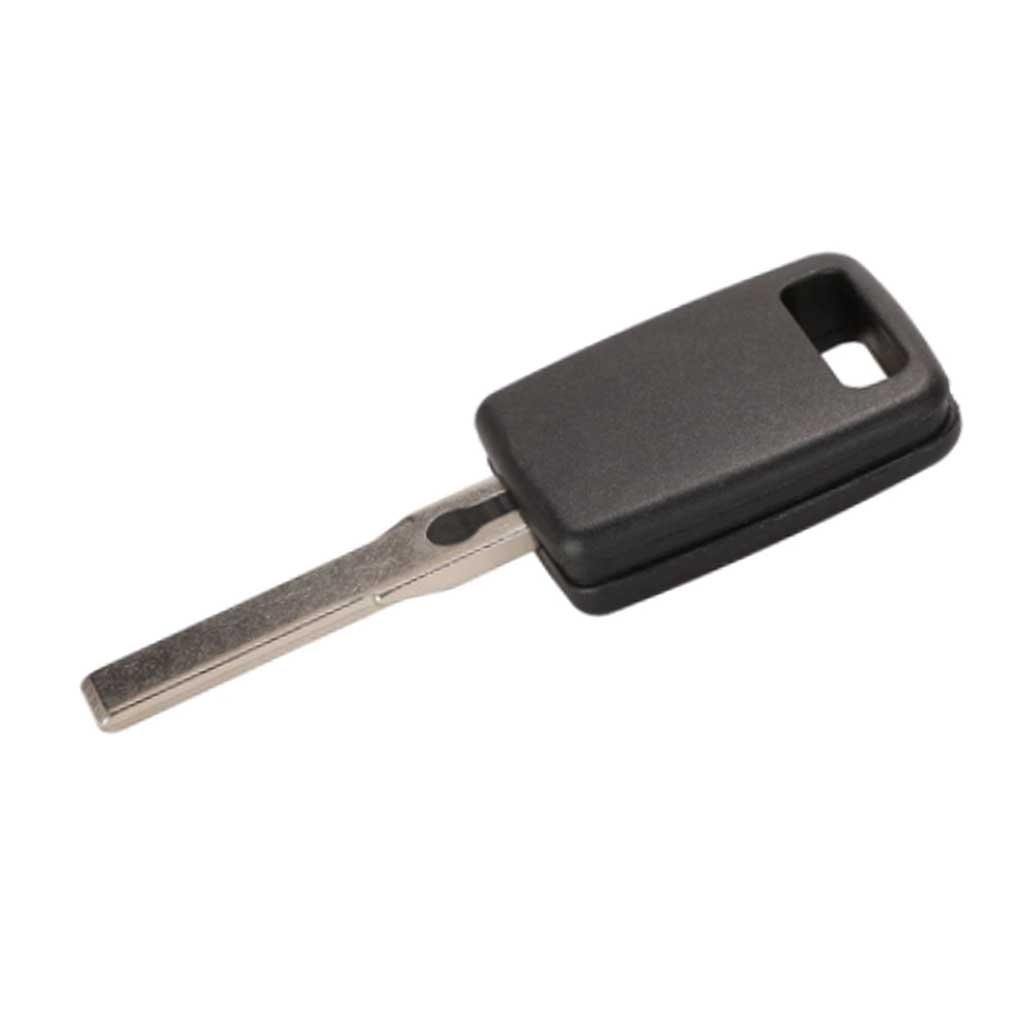 Fekete színű Audi kulcs, kulcsház nyers kulcsszárral.