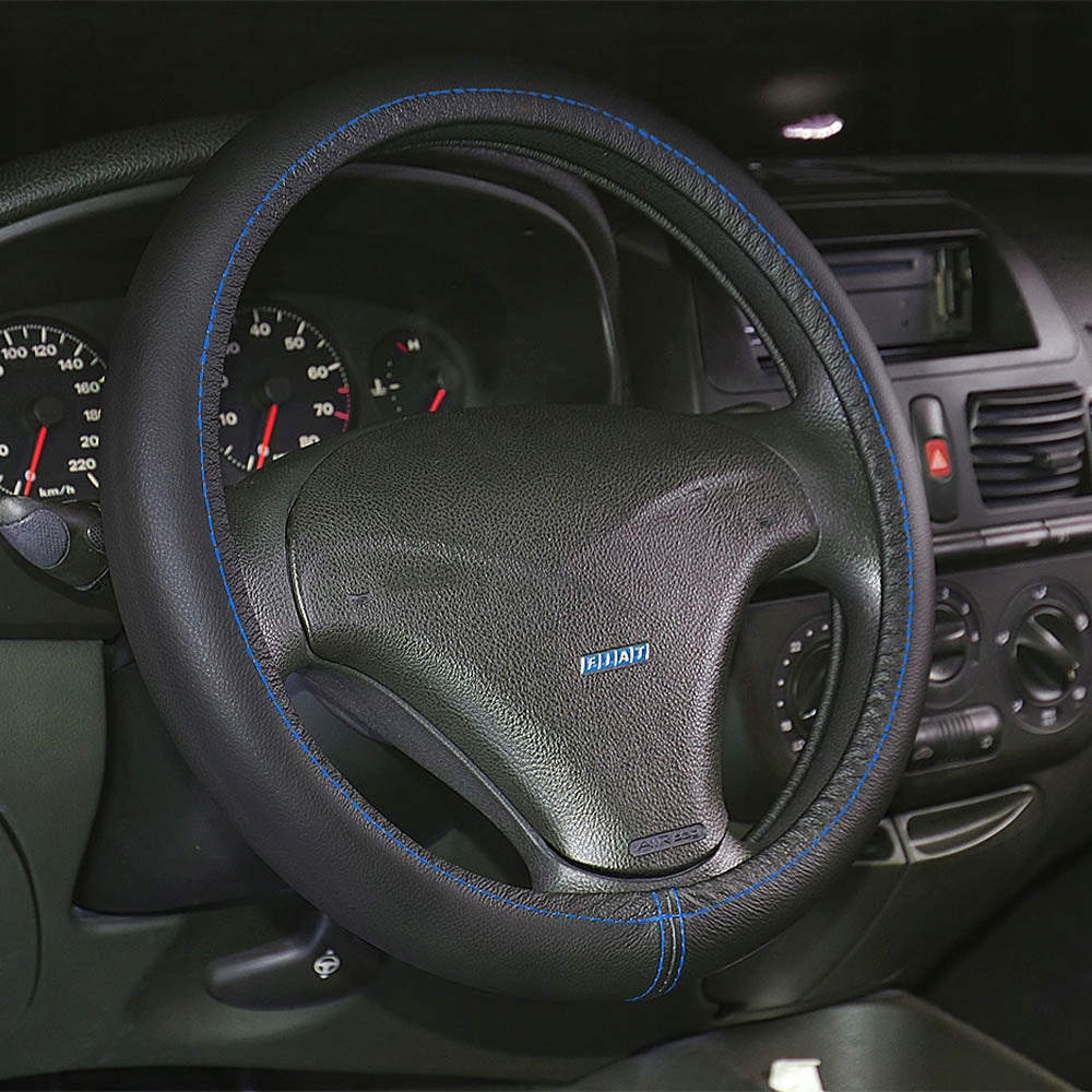 Fekete bőr kormányvédő kék varrással