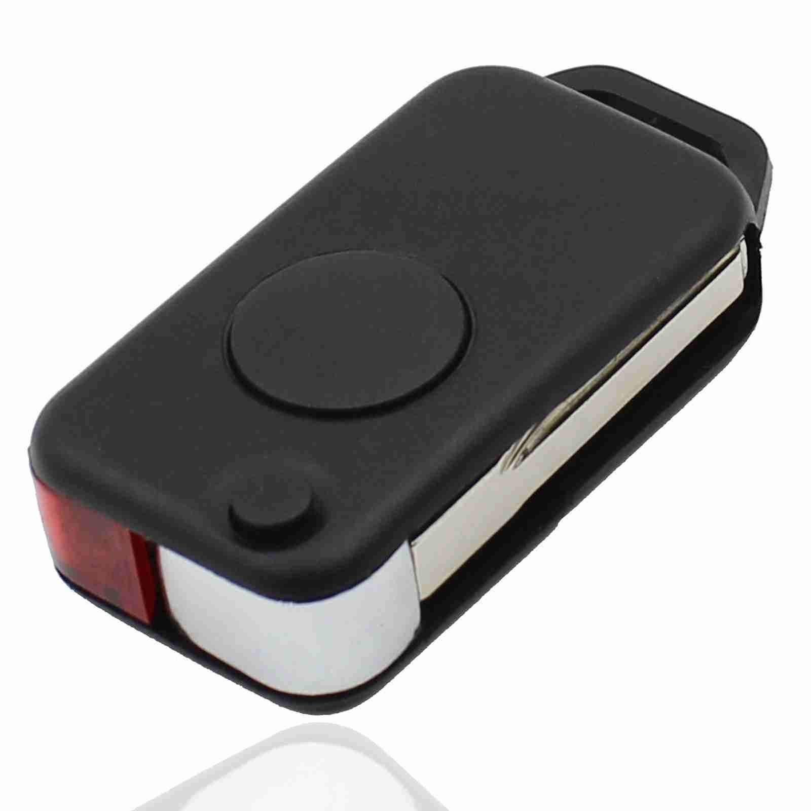 Fekete színű, 1 gombos Mercedes kulcsház.