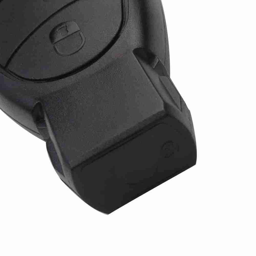 Fekete színű, 2 gombos Mercedes kulcsház.