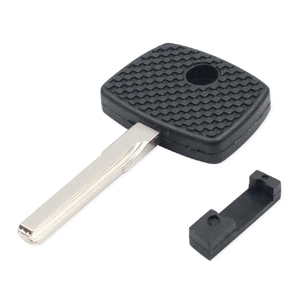 Fekete színű, gomb nélküli Mercedes kulcsház.