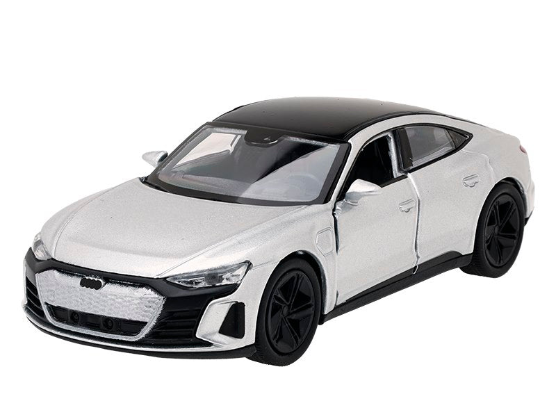 1:32 es modell Audi RS e tron GT ezüst színű – kép 2