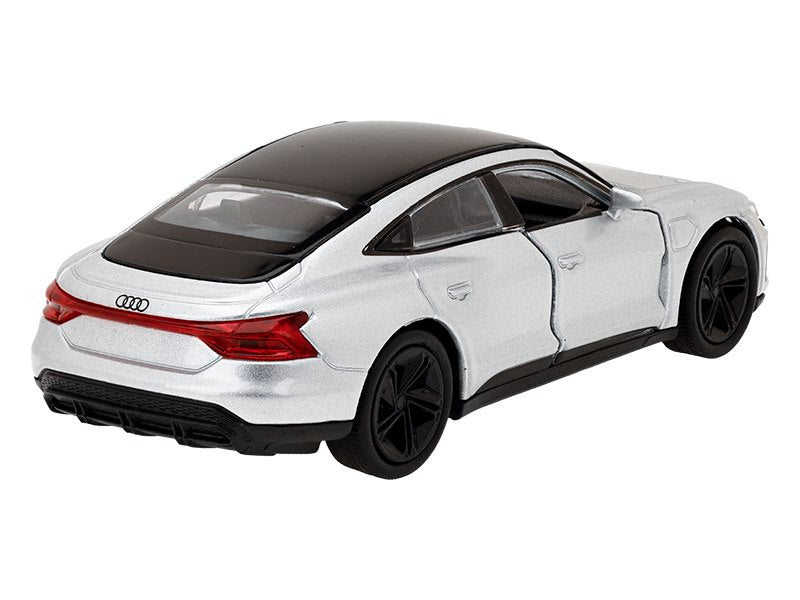 1:32 es modell Audi RS e tron GT ezüst színű – kép 3