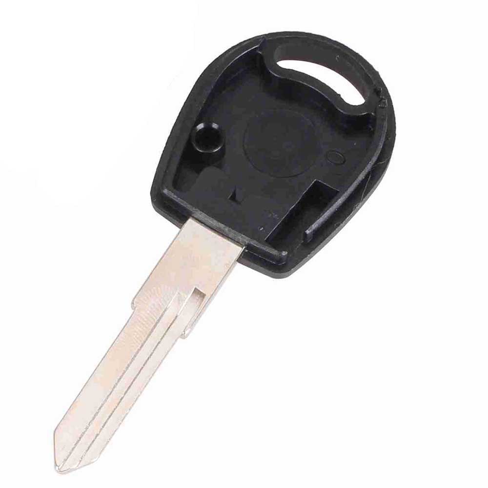 Fekete színű VW kulcs, kulcsház.