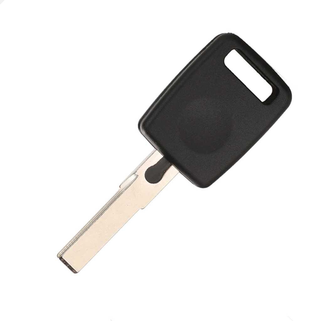 Fekete színű Audi kulcs, kulcsház nyers kulcsszárral.