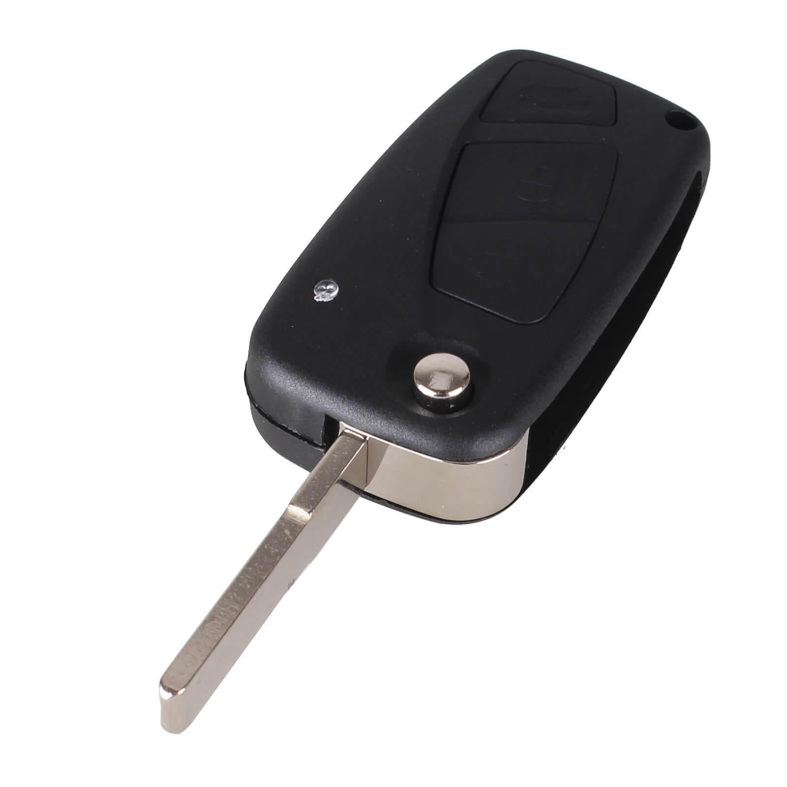Fekete színű, 3 gombos Ford kulcsház, bicskakulcs nyers kulcsszárral.