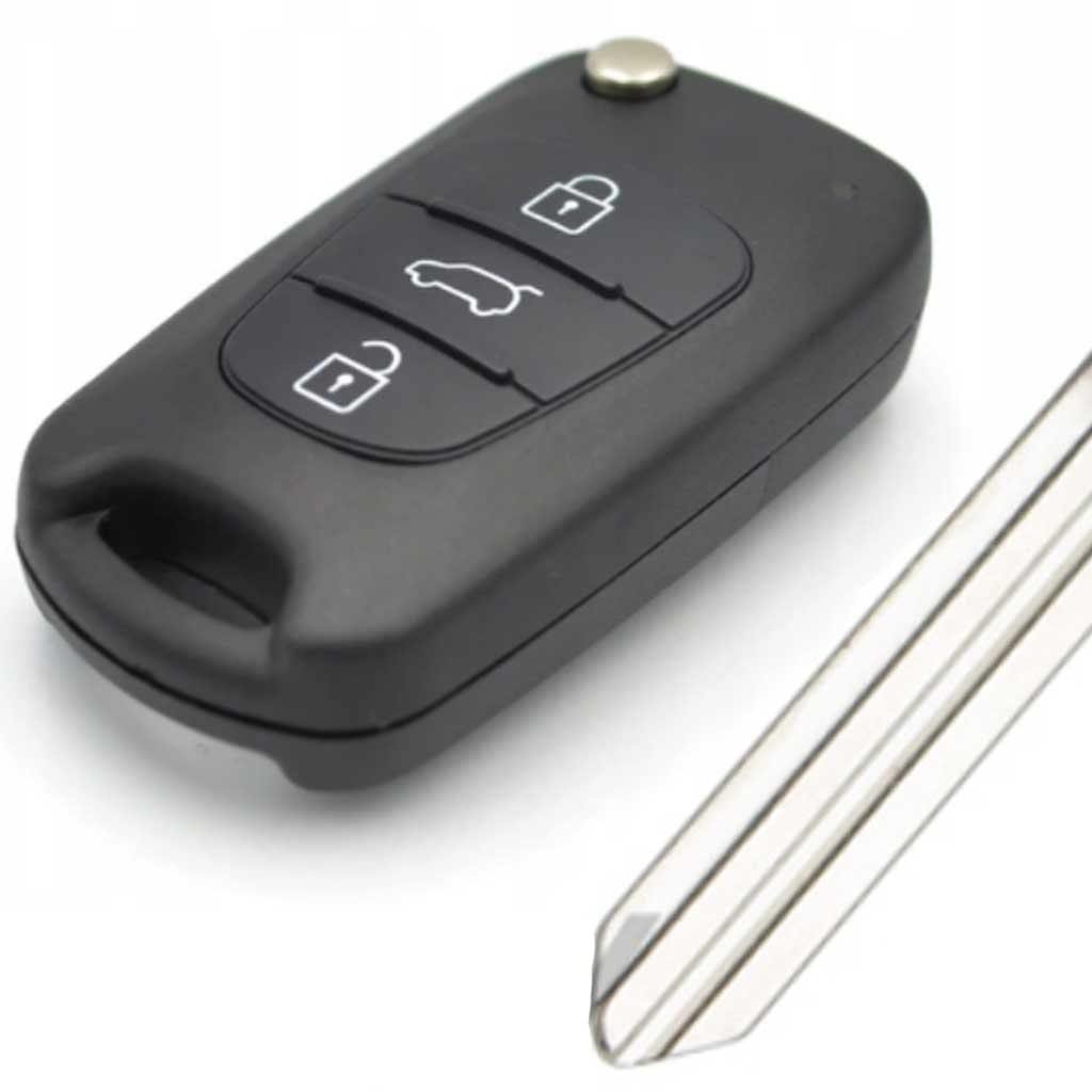 Fekete színű, 3 gombos Kia kulcs, bicskakulcs és kulcszár.