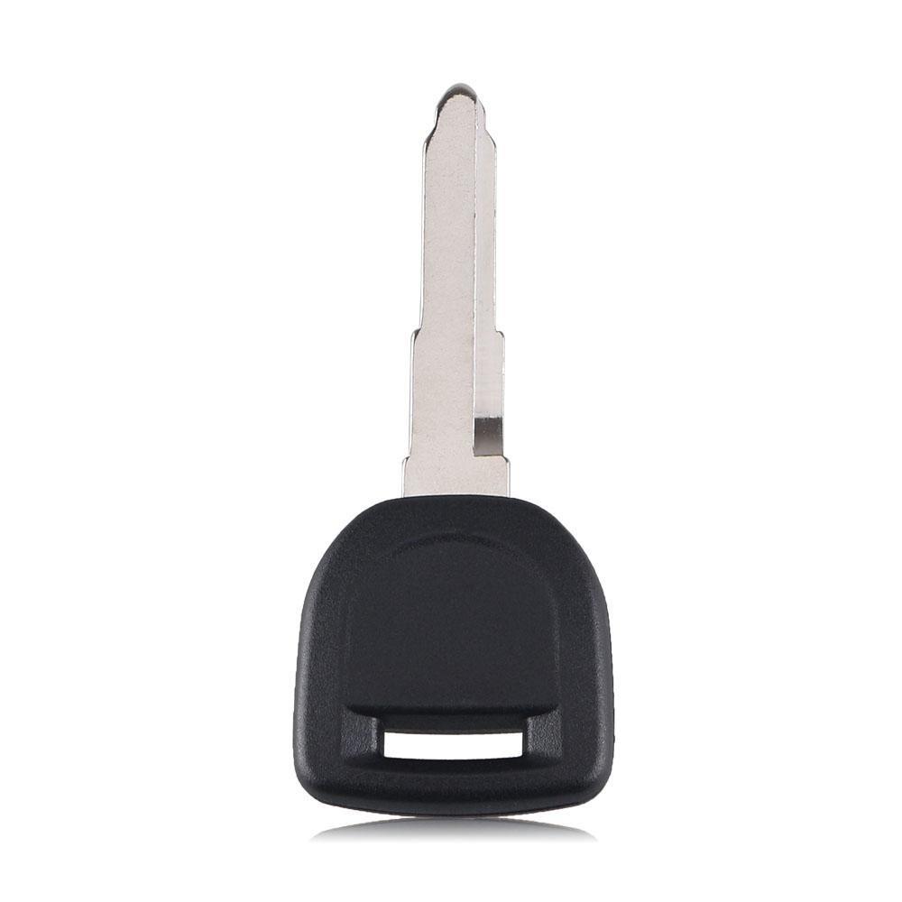 Fekete színű Mazda kulcsház, kulcs nyers kulcsszárral.