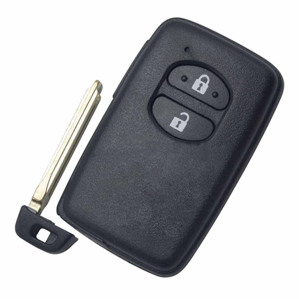 Fekete színű, 2 gombos Toyota kulcs, kulcsház és kulcsszár.